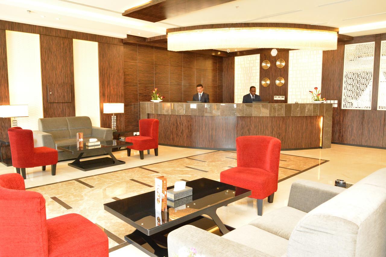 Thwary Hotel Suites ริยาดห์ ภายนอก รูปภาพ