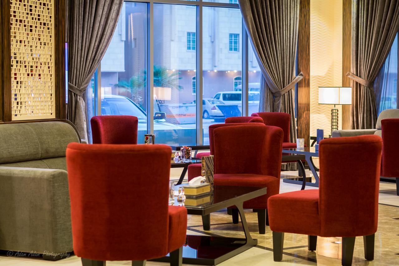 Thwary Hotel Suites ริยาดห์ ภายนอก รูปภาพ