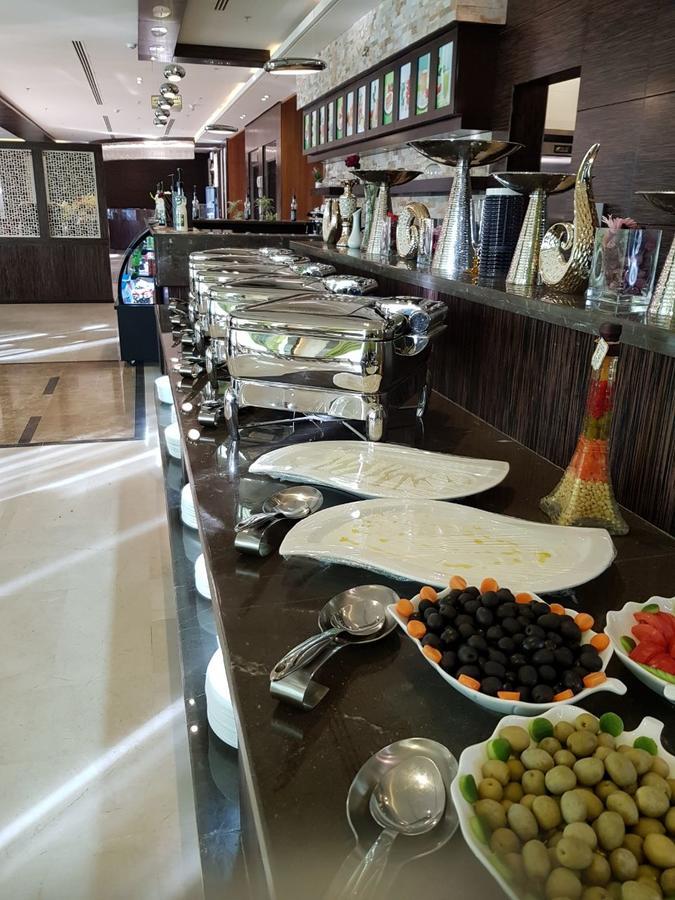 Thwary Hotel Suites ริยาดห์ ภายนอก รูปภาพ