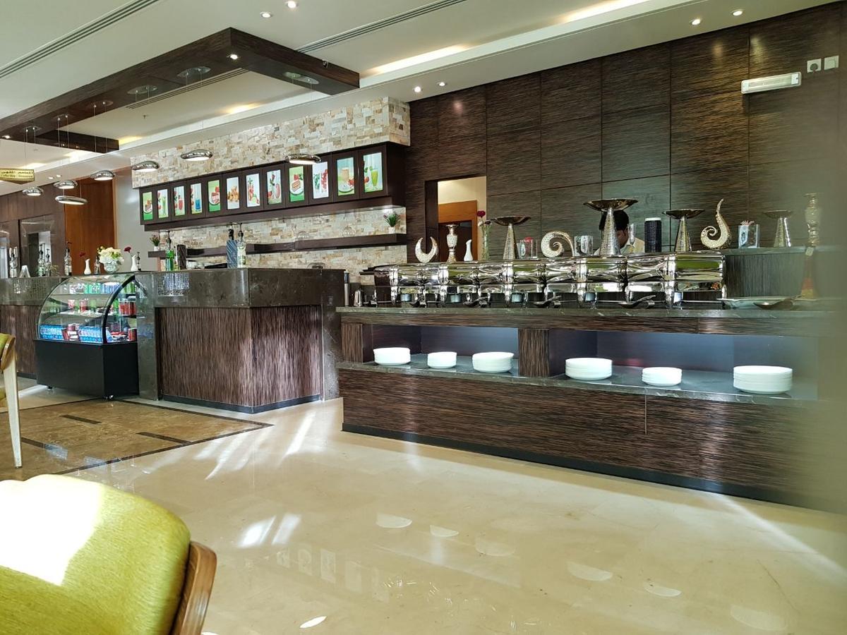 Thwary Hotel Suites ริยาดห์ ภายนอก รูปภาพ
